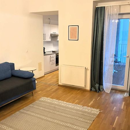 Casa Nostra - Ruhige Stadtwohnung Mit Balkon Vienna Luaran gambar