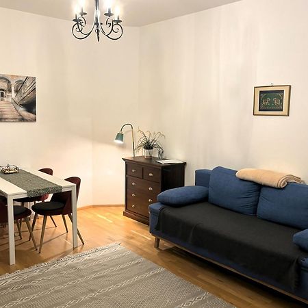 Casa Nostra - Ruhige Stadtwohnung Mit Balkon Vienna Luaran gambar