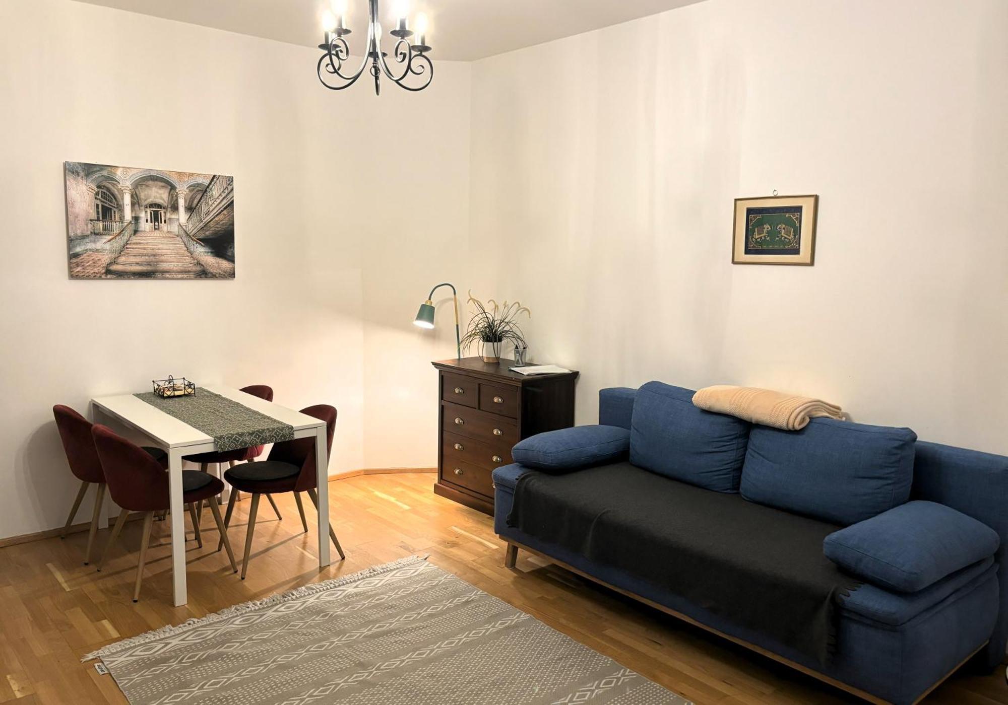 Casa Nostra - Ruhige Stadtwohnung Mit Balkon Vienna Luaran gambar