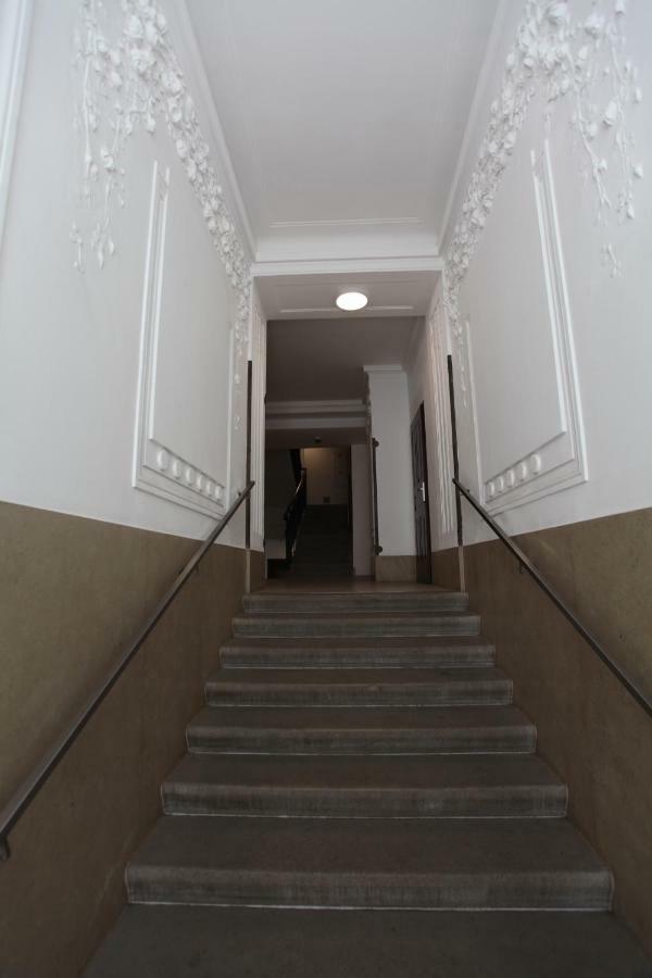 Casa Nostra - Ruhige Stadtwohnung Mit Balkon Vienna Luaran gambar